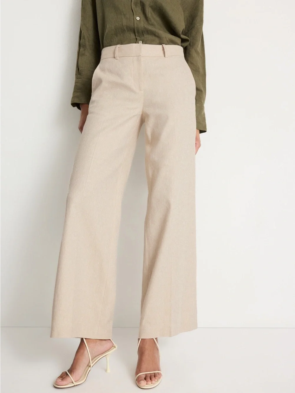 Wide-Leg High-Rise Trousers in Light Beige - Picture 4 of 9